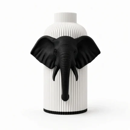 Vaso Elefante bianco e nero della Black and White Collection, vista frontale su fondo bianco.