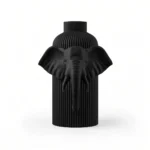 Vaso Elefante Maestoso nero della Black Collection, vista frontale su fondo bianco.