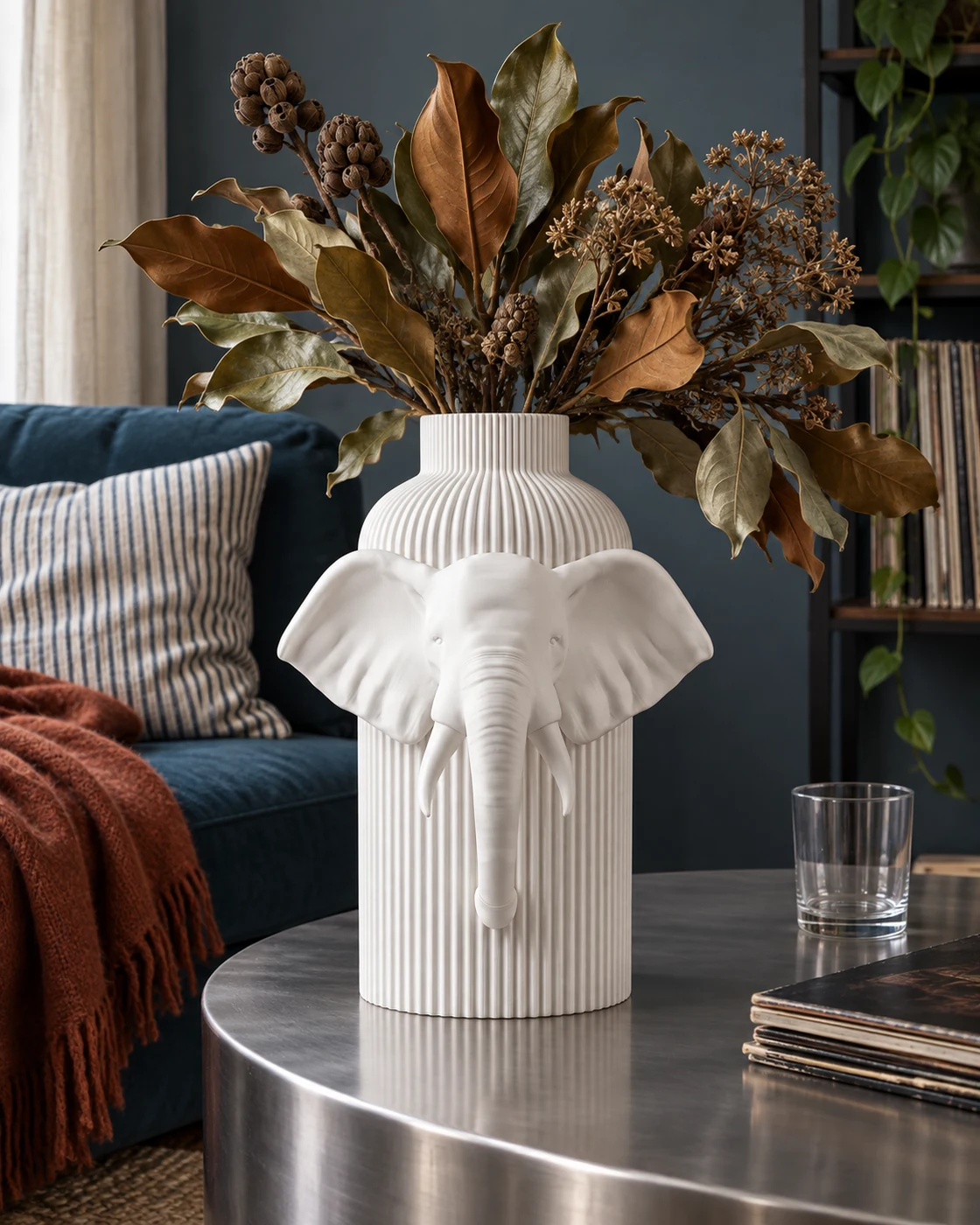 Vaso Elefante della White Collection ambientato in un interno
