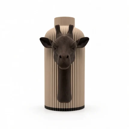 Vaso Giraffa marrone e crema della Marrone e Crema Collection, vista frontale su fondo bianco.