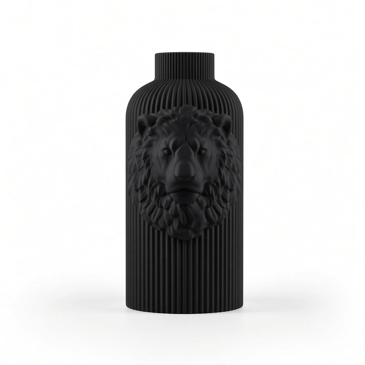 Vaso Leone Potente — Black Collection, vista frontale Vaso Leone Potente nero della Black Collection, vista frontale su fondo bianco.