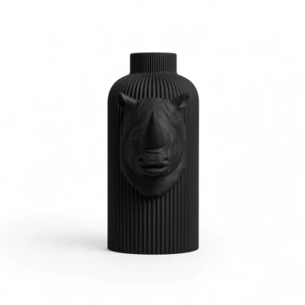 Vaso Rinoceronte Corazzato nero della Black Collection, vista frontale su fondo bianco.