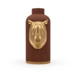 Vaso Rinoceronte Corazzato marrone con decorazione color oro, vista frontale su fondo bianco.