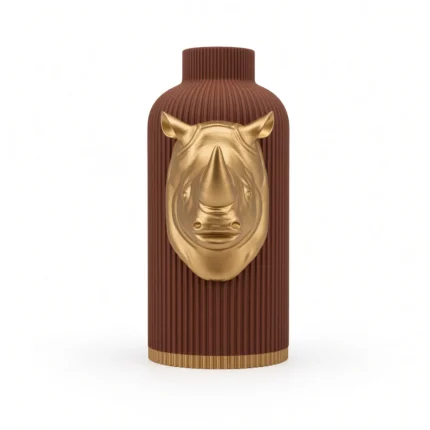 Vaso Rinoceronte Corazzato marrone con decorazione color oro, vista frontale su fondo bianco.