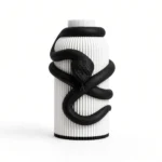 Vaso Serpente bianco e nero della Black and White Collection, vista frontale su fondo bianco.
